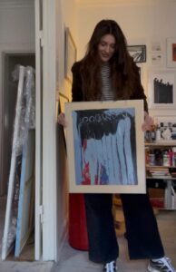 Rikke Bakowsky er en selvlært kunstner fra København. Hendes værker kredser om det eksistentielle, bevidstheden, parallelle virkeligheder, og det der gemmer sig i hjernens og bevidsthedens dybere lag. Rikke lever til dagligt af at sælge farverig figurativ kunst, primært via sin Instagram og andre sociale medier, hvor hun går under navnet @r.bakowsky Til UFO Maribo har Rikke dedikeret en hel serie af håndtegnede ufo-værker, som det vil være muligt at købe på dagen. Kig forbi hendes stand oplev originale håndtegnede ufo-værker, malerier, stickers og andre overraskelser.